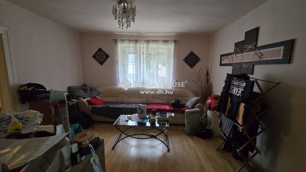 6451 Tataháza , központhoz közel — 1/12