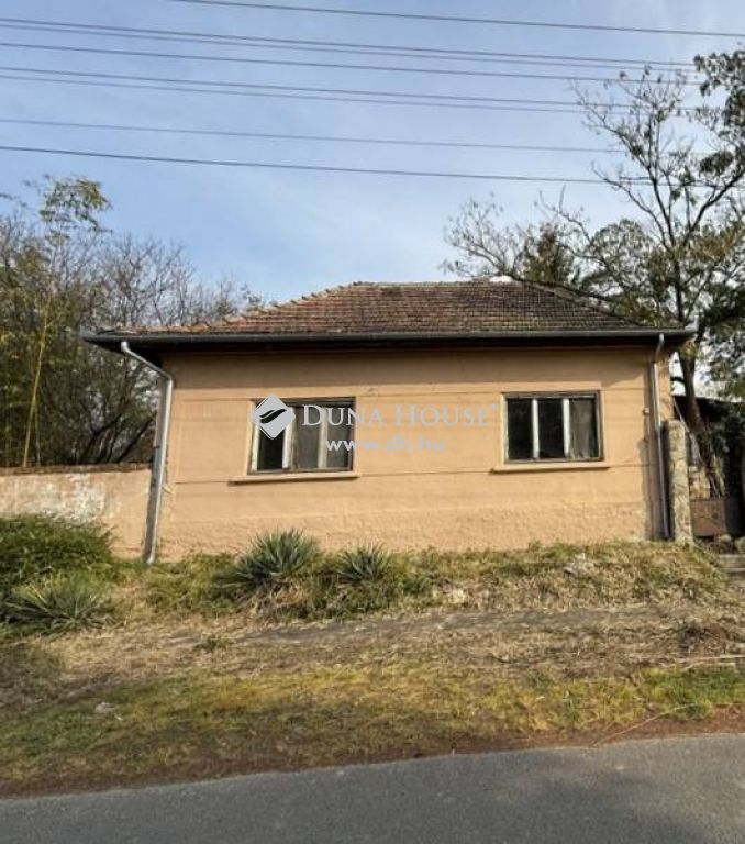 8840 Csurgó , Vasútállomás közelében, 2 generáció számára is kialakítható — 1/24