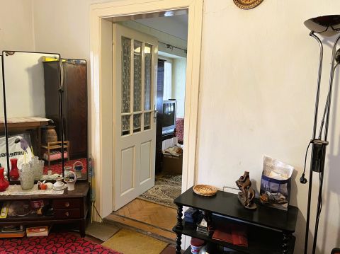 Eladó Ház 2347 Bugyi , Lehetőségek tárháza: két szobás vályogház nagyméretű telekkel