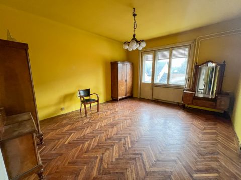 Eladó Lakás 1041 Budapest 4. kerület Újpest központi polgári lakás