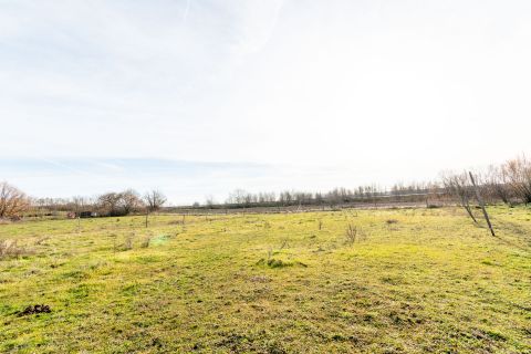 Eladó Telek 8041 Csór 