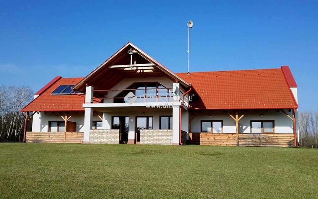 6235 Bócsa , Gyönyörű környezetben VENDÉGHÁZ és 3 HEKTÁROS RENDEZVÉNY farm — 1/19