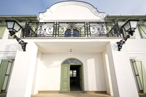 Eladó Ház 2097 Pilisborosjenő panorámás kúria jellegű újépítésű családi ház