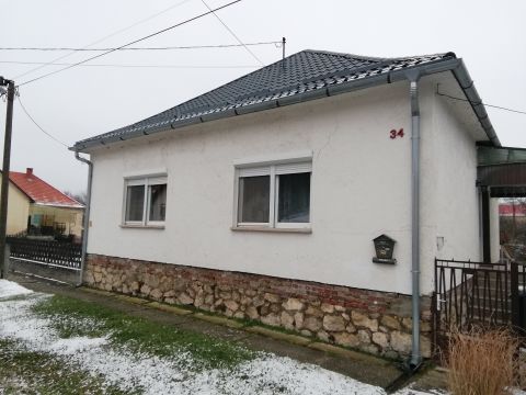 Eladó Ház 7300 Komló 