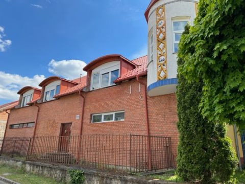 Eladó Ház 7632 Pécs , Társasház, cégközpont, üzlet...melyik funkcióra szeretné?