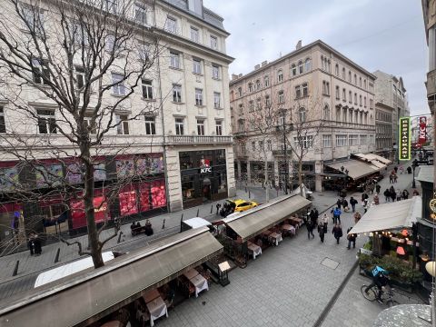 Kiadó Lakás 1052 Budapest 5. kerület , Váci utca