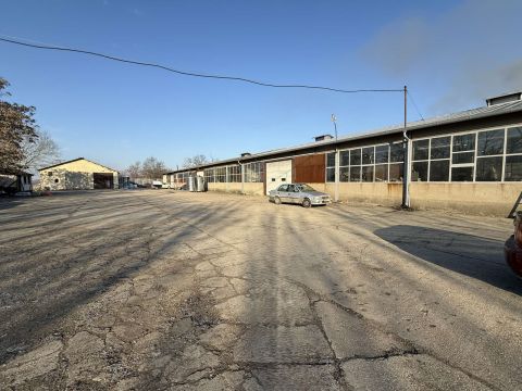 Eladó Ipari 6098 Tass IPARI INGATLAN - RAKTÁR - TELEPHELY - 6817 m2 TERÜLETTEL