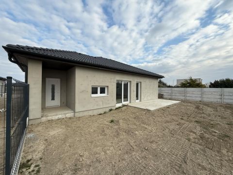 Eladó Ház 9200 Mosonmagyaróvár , Duna Lakópark