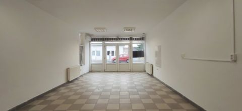 Kiadó Üzlethelyiség 7622 Pécs , Árkádtól néhány percre üzlethelyiségek/irodák kiadók!