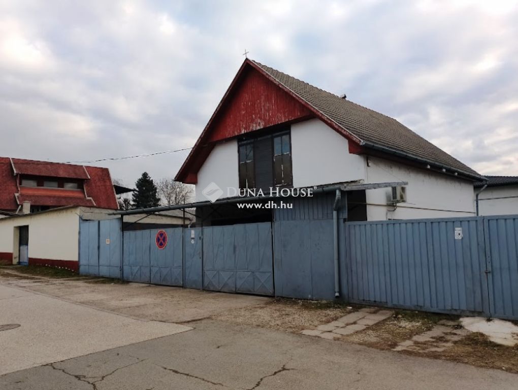 2131 Göd , Göd központi részén autószerelő műhely, telephely, ház — 1/27