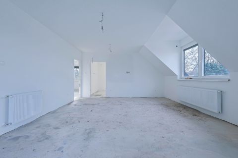 Eladó Lakás 1182 Budapest 18. kerület GANZTELEP, TELJESKÖRŰEN FELÚJÍTOTT, 4 SZOBÁS, NAGY TERASZOS 