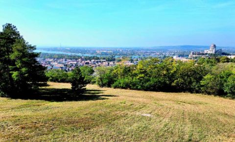 Eladó Telek 2500 Esztergom , 2500 Esztergom, családi házas