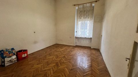 Eladó Lakás 8500 Pápa , 8500 Pápa, Belváros