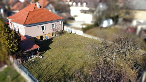 Eladó Ház 8200 Veszprém , 8200 Veszprém, Egyetemváros