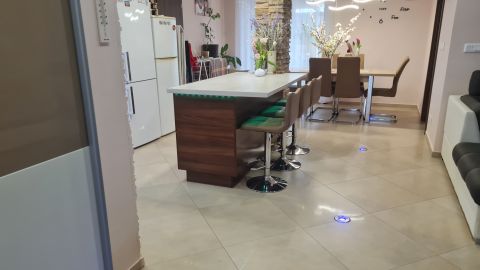 Eladó Ház 2366 Kakucs , KAKUCSON MINDEN IGÉNYT KIELÉGÍTŐ MODERN CSALÁDI HÁZ ELADÓ !!