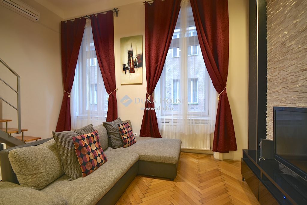 1072 Budapest 7. kerület , Szép lakás szép házban! — 1/13