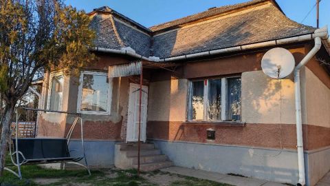 Eladó Ház 5126 Jászfényszaru 5126 Jászfényszaru, Központhoz közeli