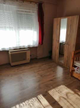 Eladó Ház 7463 Magyaratád Eladó Rácegresen egy részben felújított családi ház!