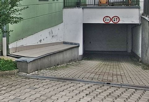 Eladó Parkoló 8800 Nagykanizsa , Eladó belvárosi, önálló teremgarázs
