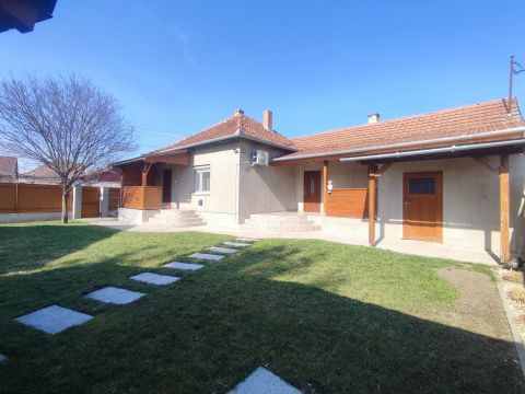 Eladó Ház 5051 Zagyvarékas 