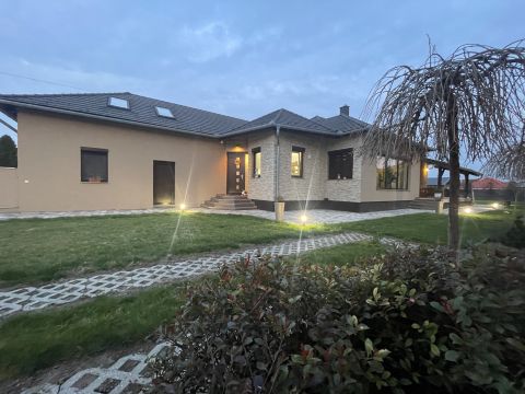 Eladó Ház 9641 Rábapaty Perfekt Családi ház, Sárvár közelében...