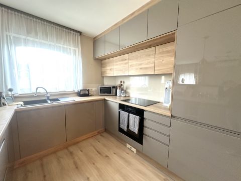 Eladó Ház 2049 Diósd , Naphegyen eladó felújított 3 szintes ház, 2 generációnak is!