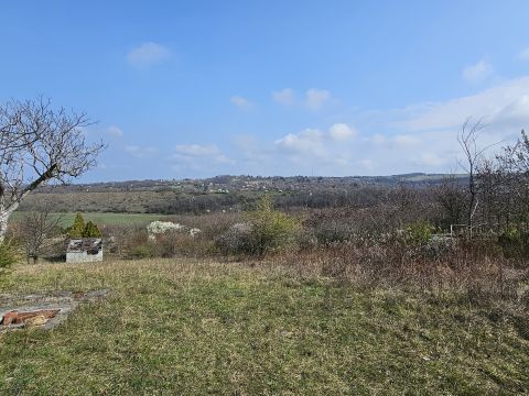 Eladó Telek 8093 Lovasberény , Lovasberényben Telek Eladó