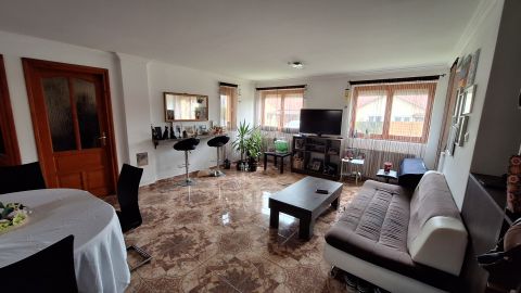 Eladó Ház 8154 Polgárdi , Polgárdi, Vasútállomás