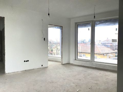 Eladó Lakás 1147 Budapest 14. kerület Újépítésű Penthouse lakás udvari gk. beállóval