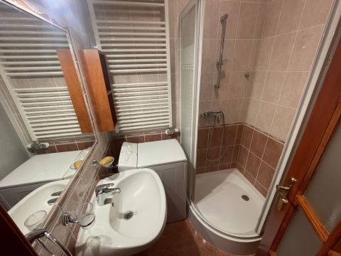 Kiadó Lakás 6000 Kecskemét Teljesen bútorozott 1 szobás lakás kiadó 
