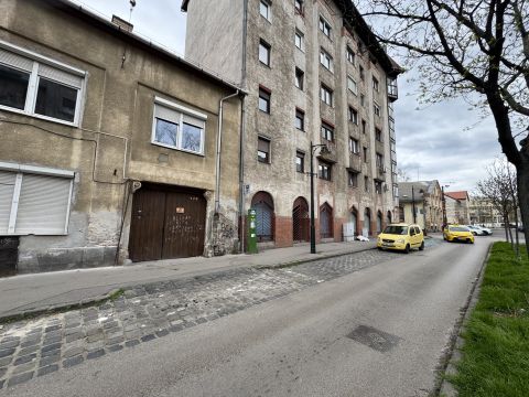 Eladó Lakás 1089 Budapest 8. kerület 