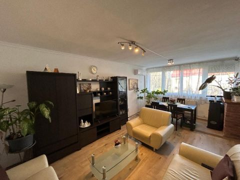 Eladó Lakás 4246 Nyíregyháza , 4400 Nyíregyháza, Ságvári-kertváros