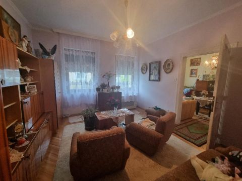 Eladó Ház 8500 Pápa 8500 Pápa, Tókert
