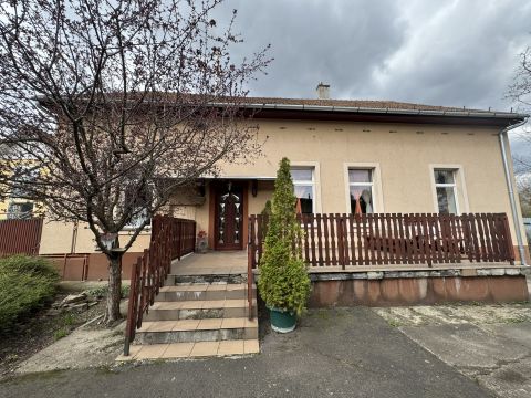Eladó Ház 2131 Göd 