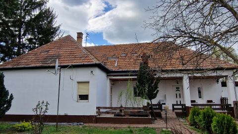Eladó Ház 2370 Dabas A Vitafort közelében