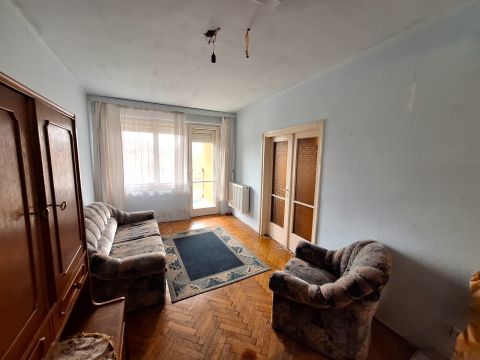 Eladó Lakás 2060 Bicske 