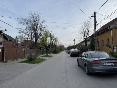 Eladó Ház 1212 Budapest 21. kerület Felújítandó garzon,saját kertrésszel,autóbeállóval!