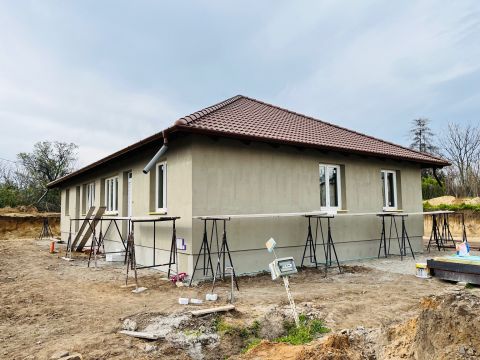 Eladó Ház 2200 Monor 3 szoba + nappalis, 3 gyerekes CSOK-ra alkalmas újépítésű!