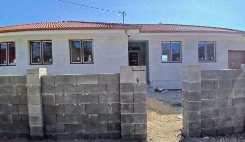 Eladó Ház 4033 Debrecen , Acsádi útból nyiló utca