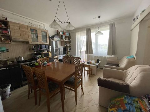 Eladó Lakás 8200 Veszprém , Veszprém, Bakonyalja