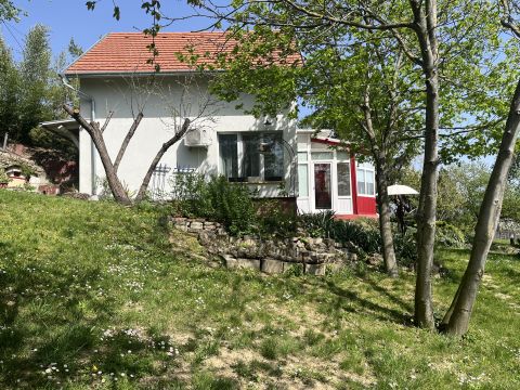 Eladó Ház 2072 Zsámbék Nyakason csodás panorámával
