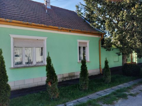 Eladó Ház 9025 Győr 