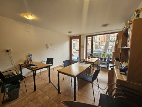 Eladó Üzlethelyiség 7623 Pécs 