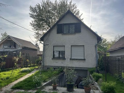Eladó Ház 2340 Kiskunlacháza , Dunapartól 5 perc sétára