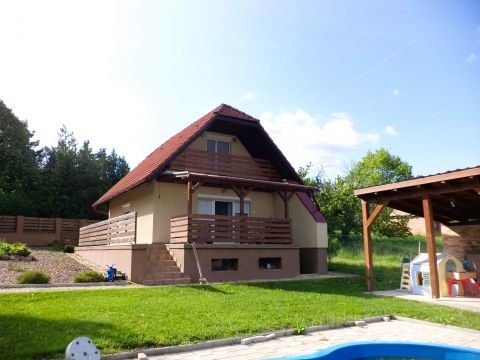 Eladó Ház 8095 Pákozd , Honvéd utca közelében