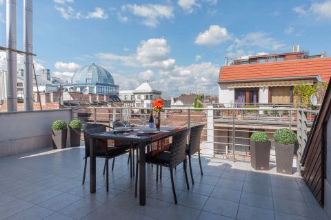 Eladó Lakás 1066 Budapest 6. kerület Egyedi penthouse lakás a VI.ker szívében