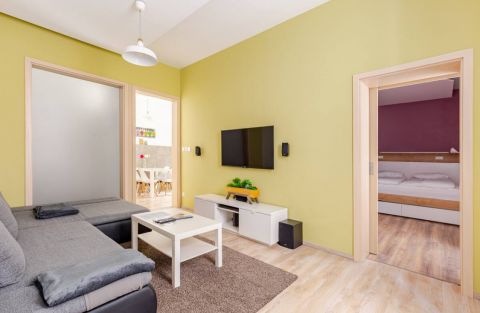 Eladó Lakás 1072 Budapest 7. kerület Kazinczy Utcában 2 szobás AIRBNB-ként üzemelő lakás