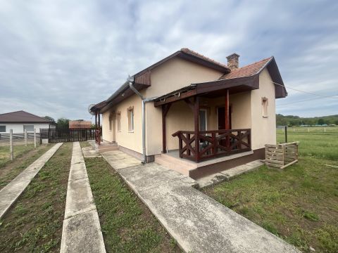Eladó Ház 2730 Albertirsa 