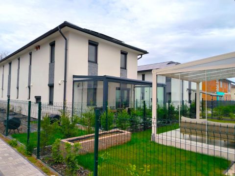Eladó Lakás 1172 Budapest 17. kerület , B1 RÁKOSCSABA-ÚJTELEPEN, GARÁZZSAL, KERTTEL, 4 SZOBÁS LAKÁS!
