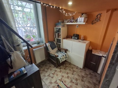 Eladó Lakás 1105 Budapest 10. kerület , Belső kétszintes tégla lakás